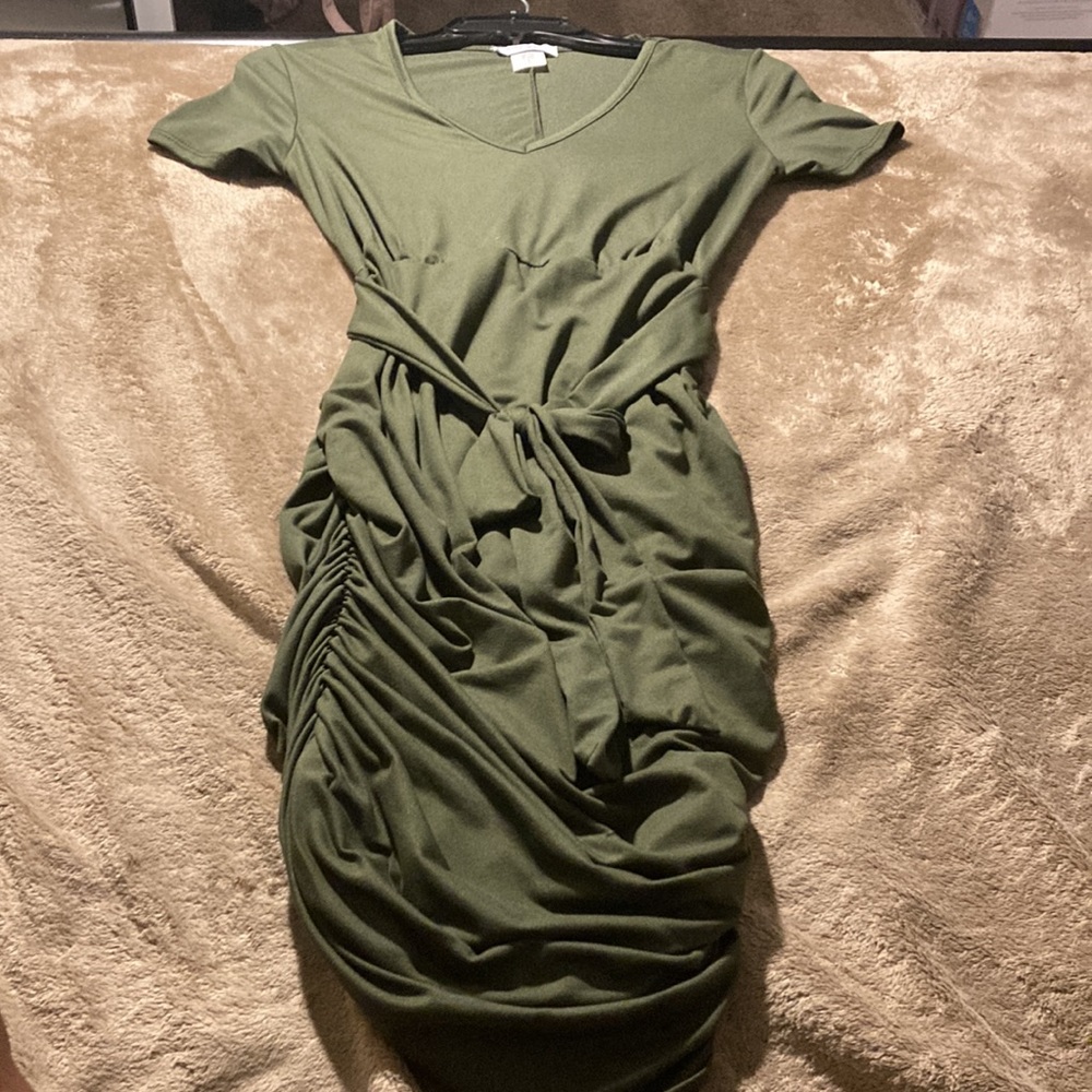Green maternity dress - Picture 2 of 3